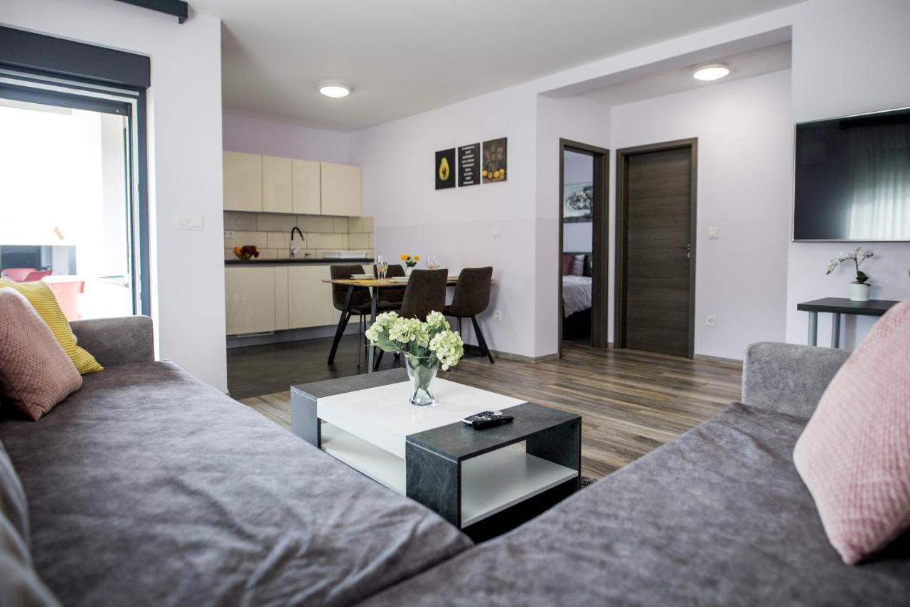 Apartments Dora 圣马丁娜穆里 外观 照片