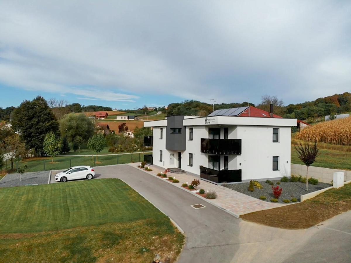 Apartments Dora 圣马丁娜穆里 外观 照片